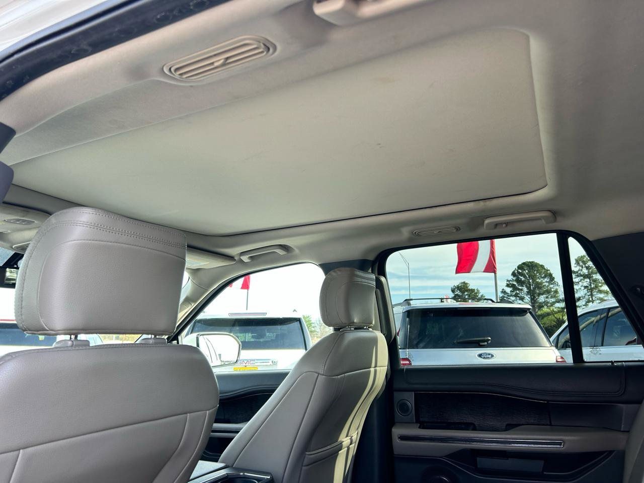 Used 2018 Ford Expedition Max Limited RWD image 18