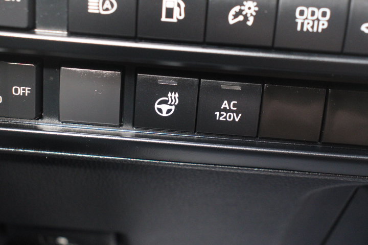 Certified 2024 Toyota Sequoia Capstone AWD/4WD image 32