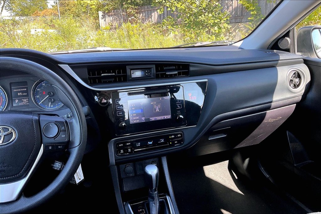 Used 2018 Toyota Corolla LE FWD image 6