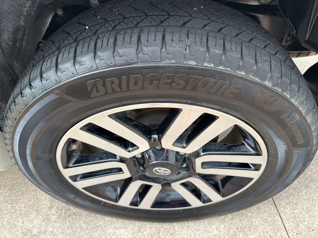 Used 2017 Toyota 4Runner Limited image 22