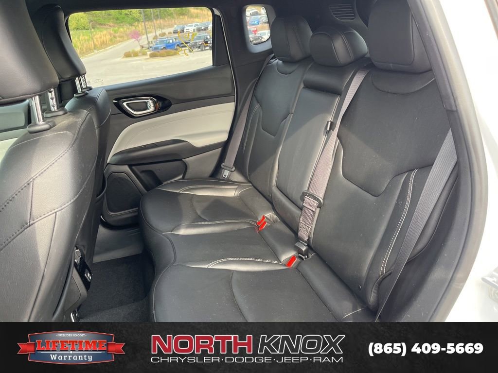 Used 2025 Jeep Compass Limited image 9