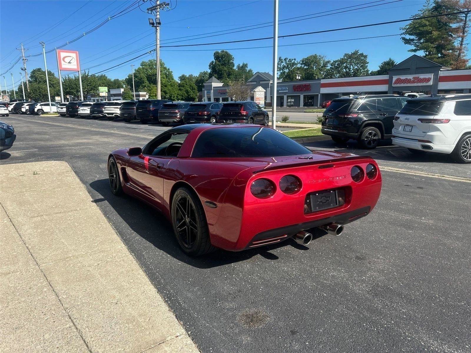 Used 2004 Chevrolet Corvette Coupe w/ Preferred Equipment Group RWD image 7