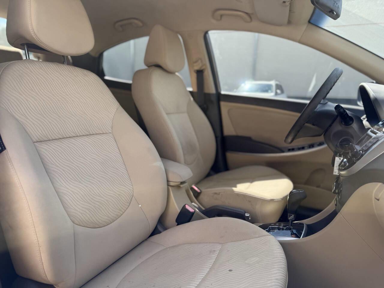 Used 2013 Hyundai Accent GLS w/ Premium Pkg FWD image 24