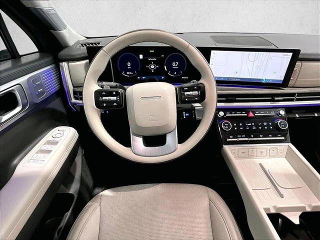 Used 2024 Hyundai Santa Fe Calligraphy FWD image 7