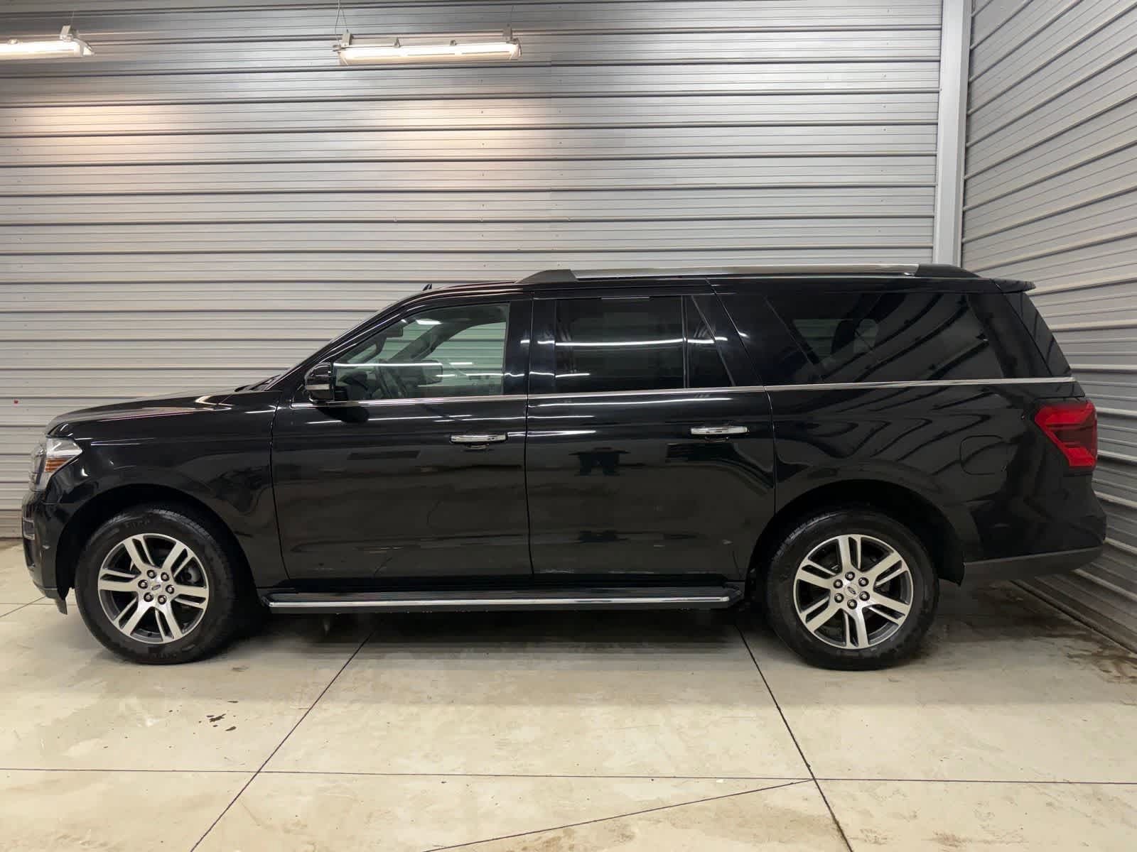 Used 2022 Ford Expedition Max Limited AWD/4WD image 6