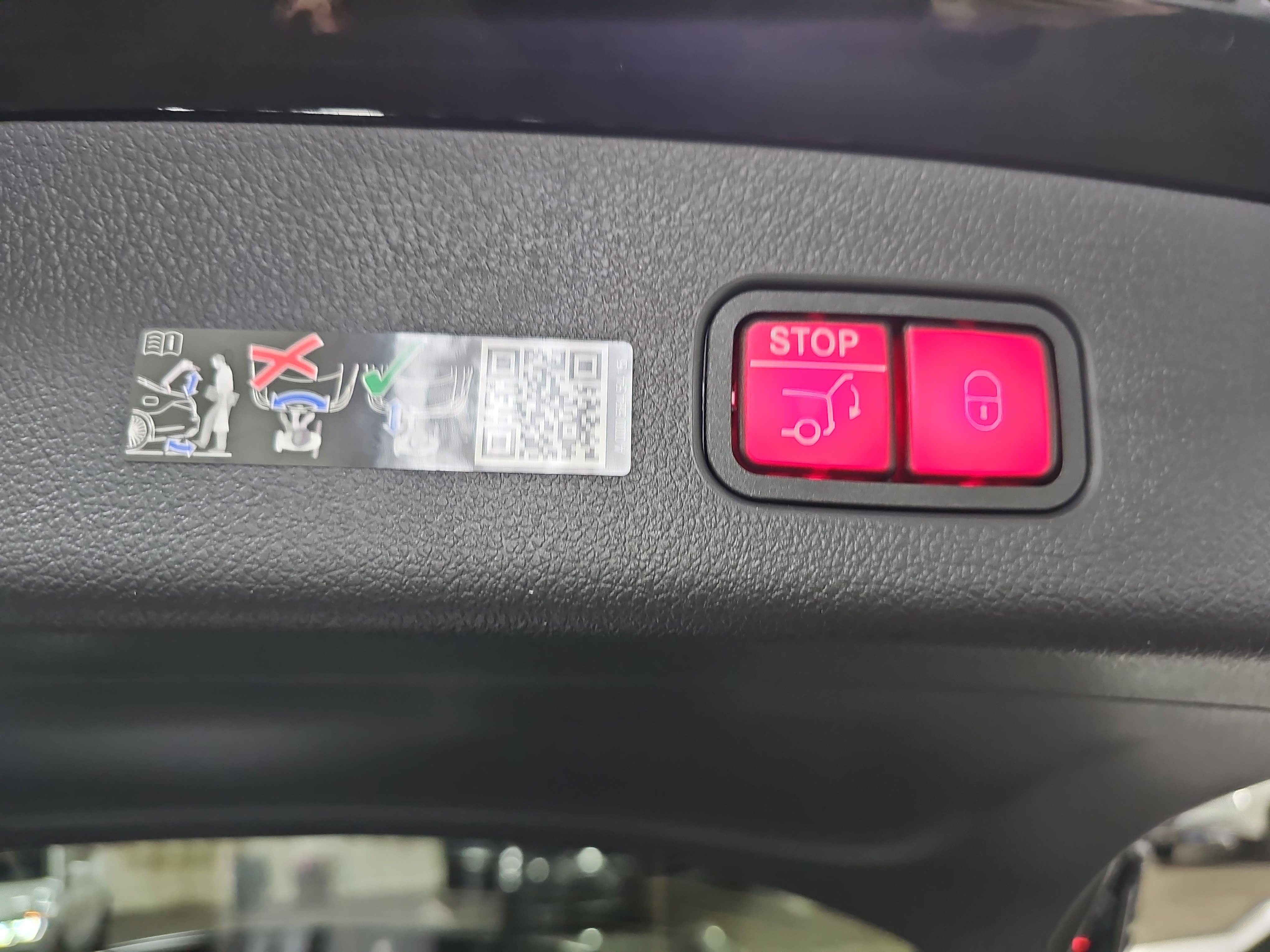 New 2026 Mercedes-Benz GLC 300 4MATIC image 14