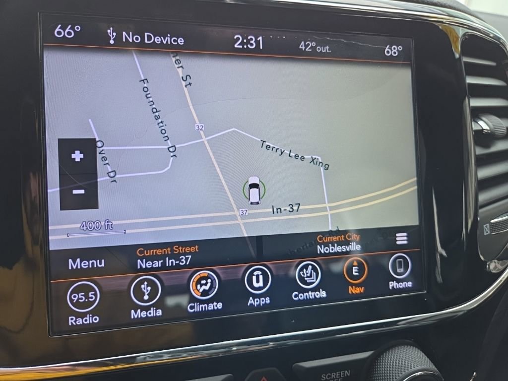 Used 2019 Jeep Grand Cherokee Altitude image 45