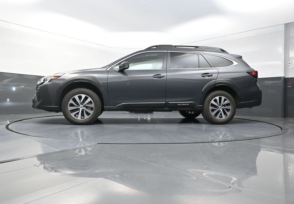 Used 2024 Subaru Outback Premium AWD/4WD image 26