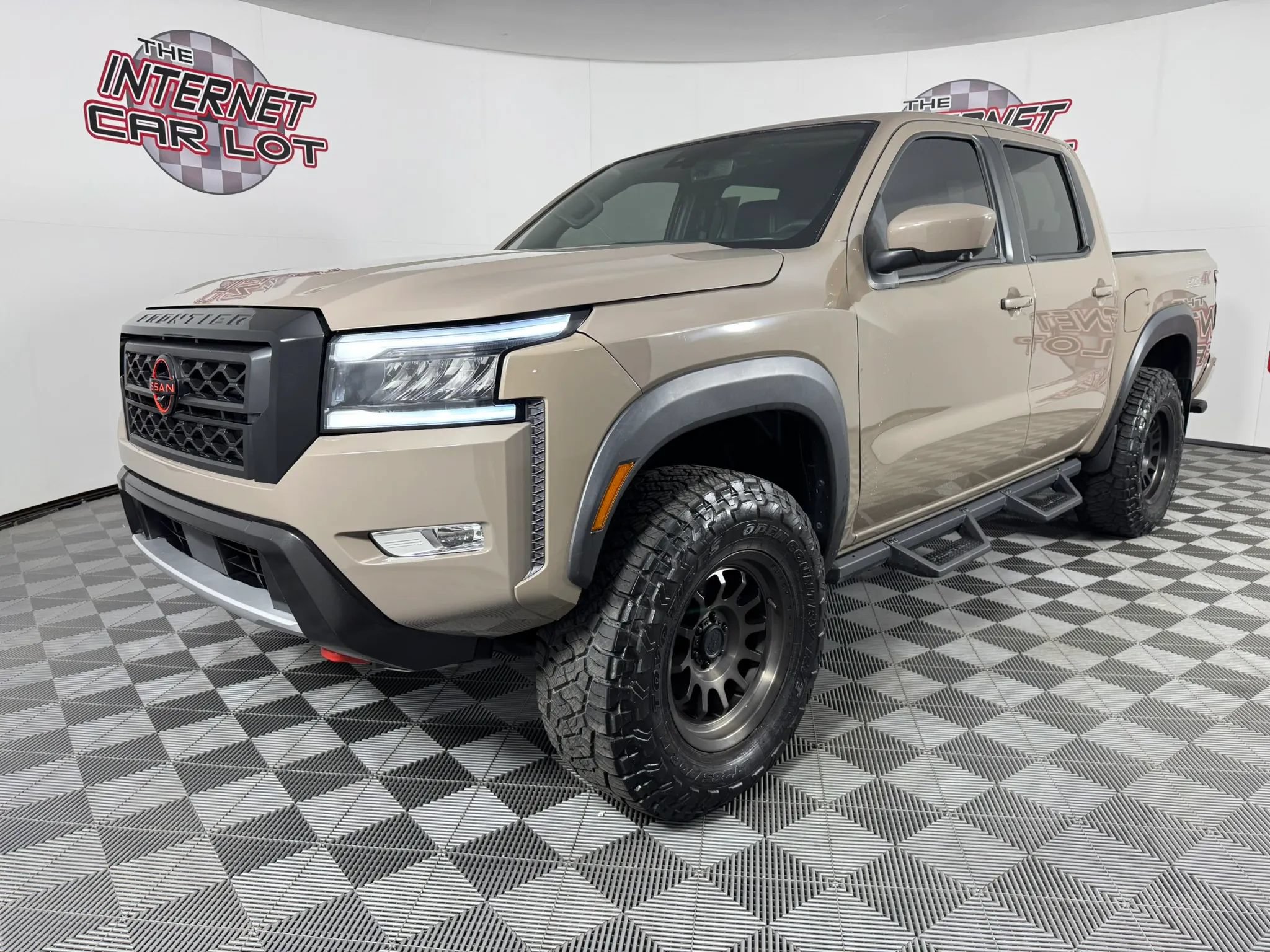 Used 2023 Nissan Frontier PRO-4X w/ Pro-4X Premium Package AWD/4WD image 3