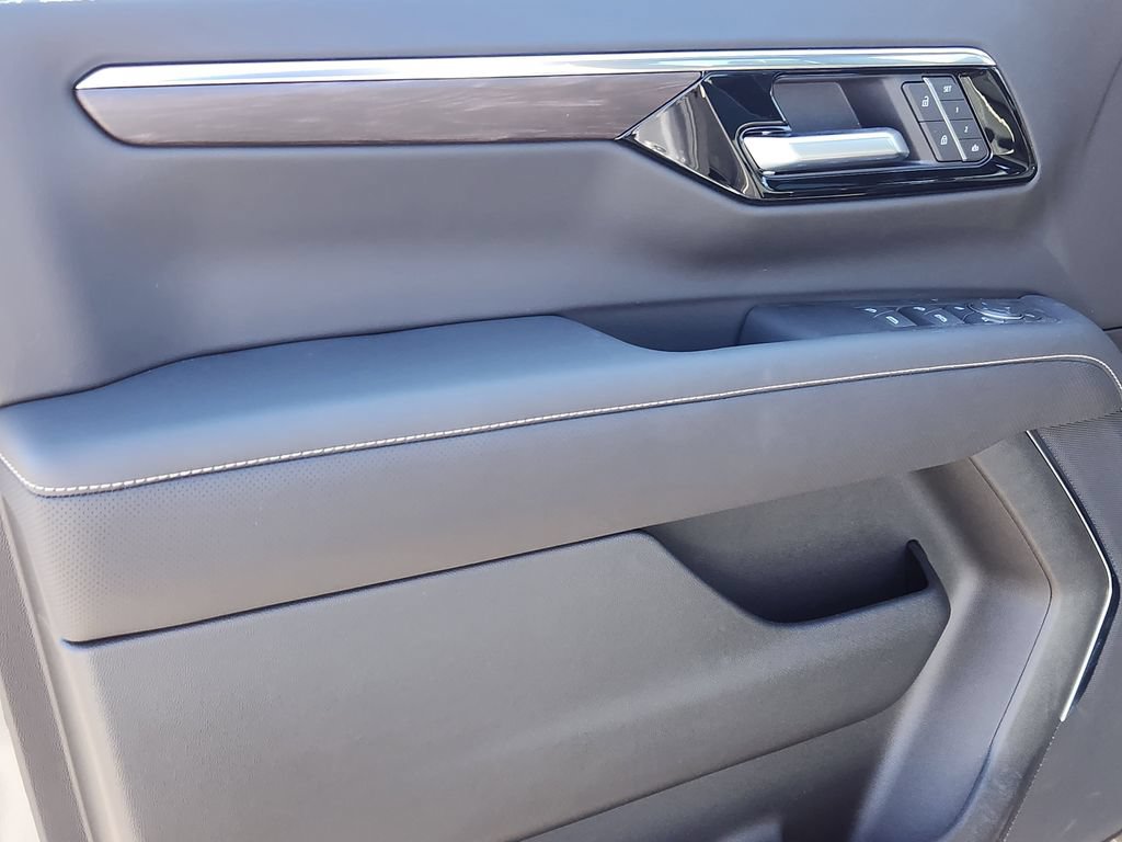 New 2026 Chevrolet Tahoe Premier w/ Sun And Tow Package AWD/4WD image 8