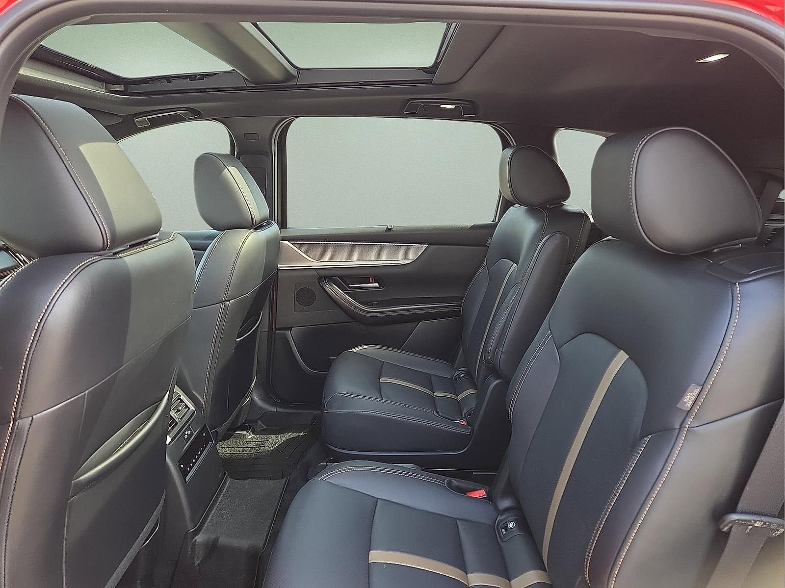 Used 2024 MAZDA CX-90 3.3 Turbo w/ Premium Plus Pkg image 10