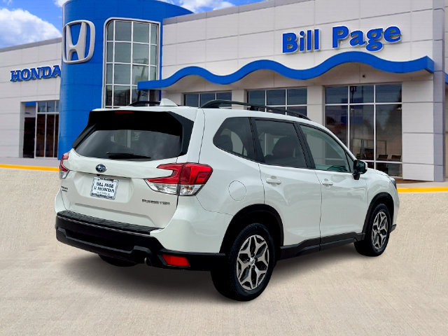 Used 2020 Subaru Forester Premium AWD/4WD image 7