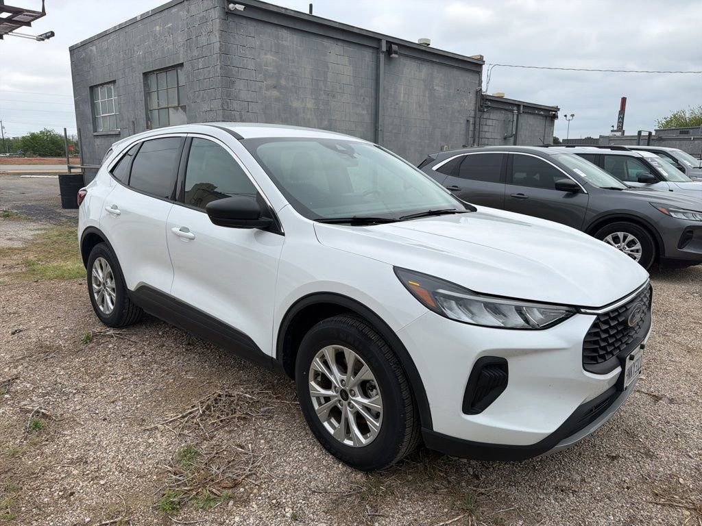Used 2024 Ford Escape Active image 1