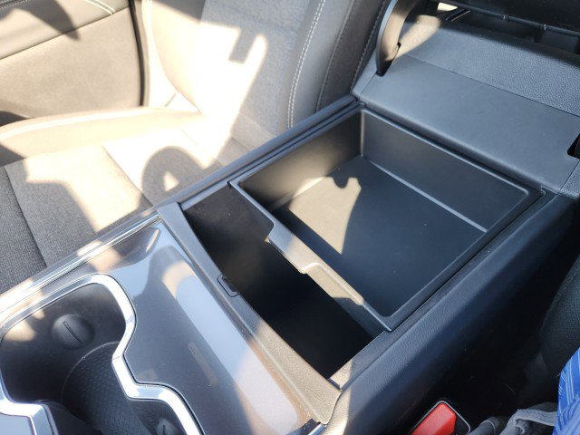 Used 2025 GMC Acadia Elevation image 47