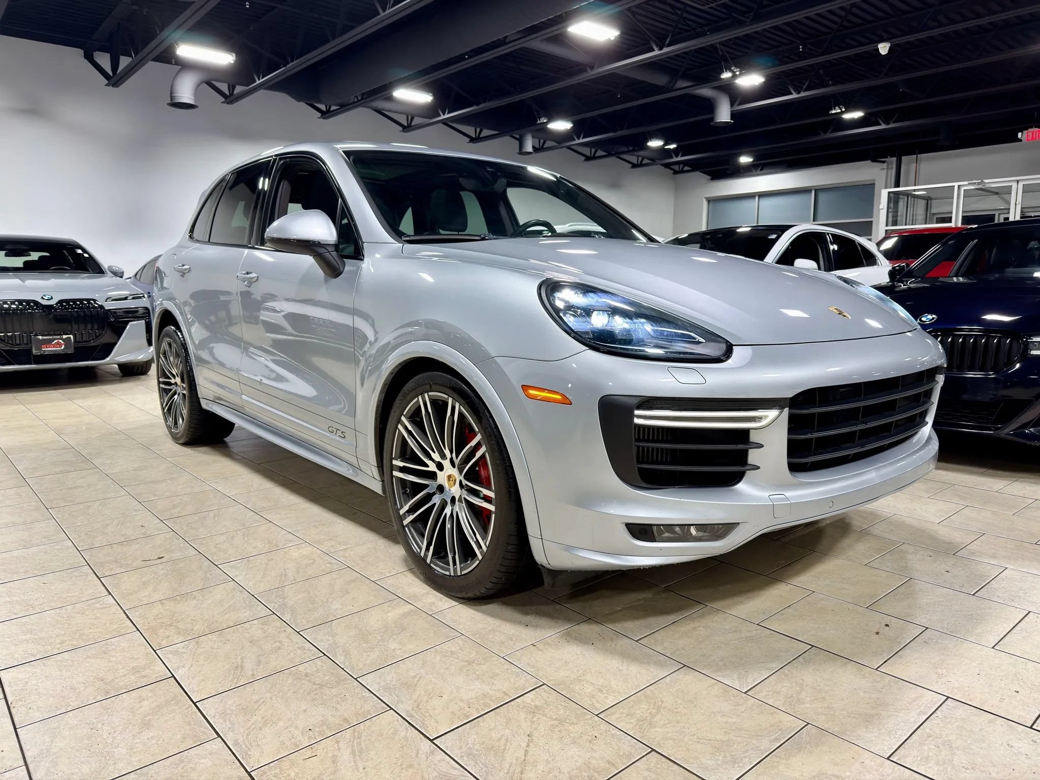 Used 2016 Porsche Cayenne GTS AWD/4WD image 9