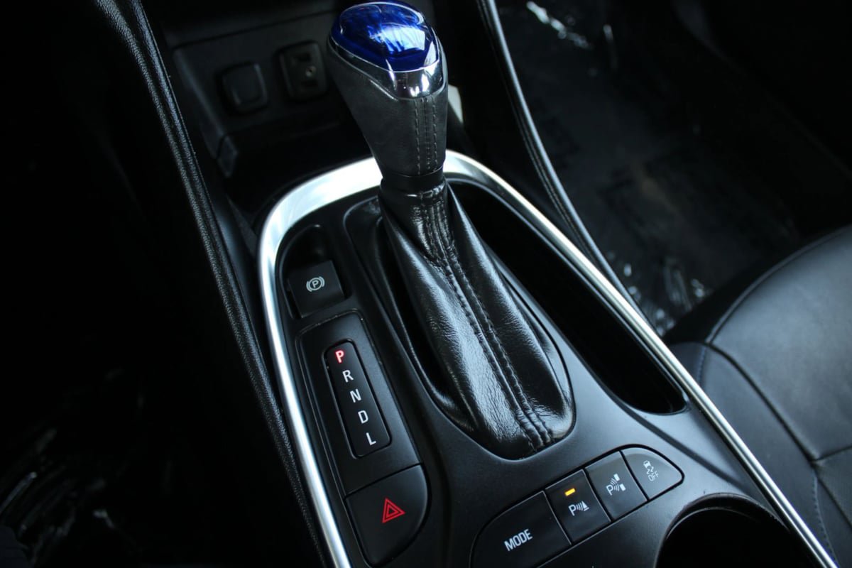 Used 2017 Chevrolet Volt Premier FWD image 17
