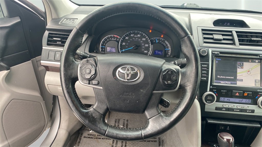 Used 2014 Toyota Camry XLE image 21
