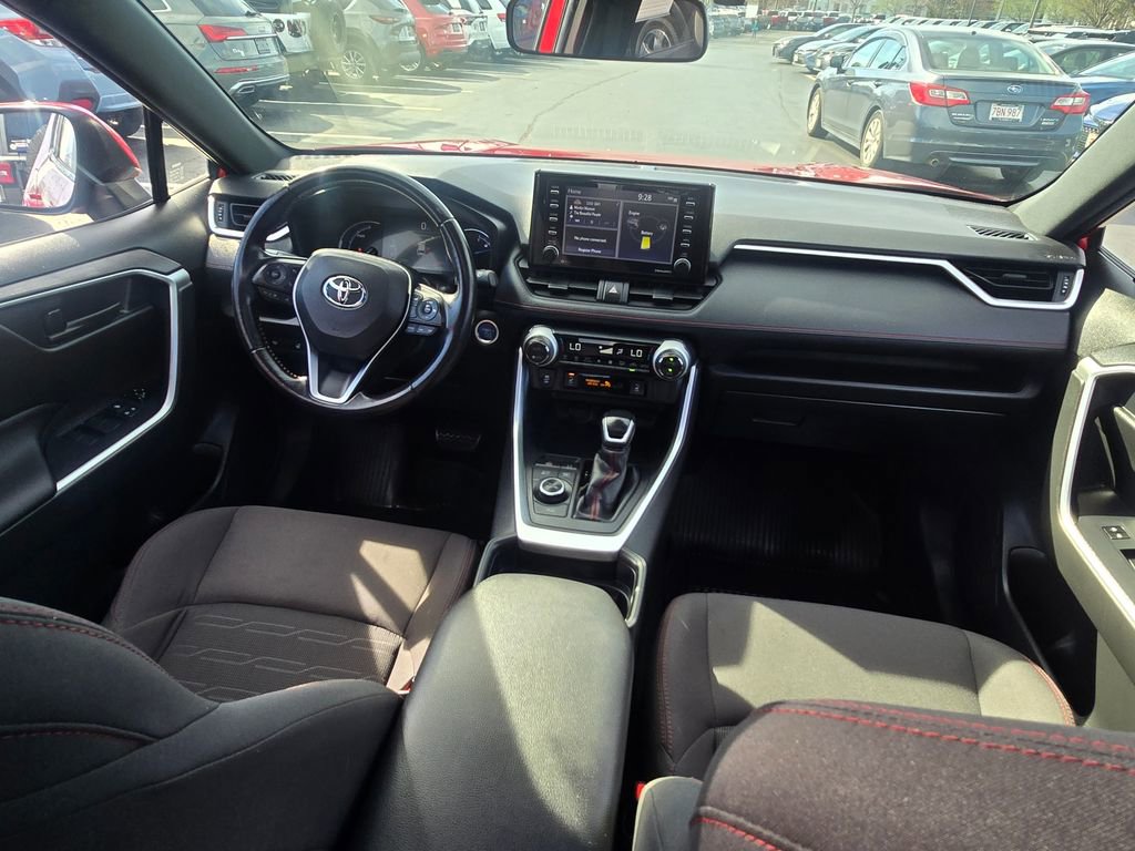 Used 2021 Toyota RAV4 SE w/ Weather & Moonroof Package AWD/4WD image 13