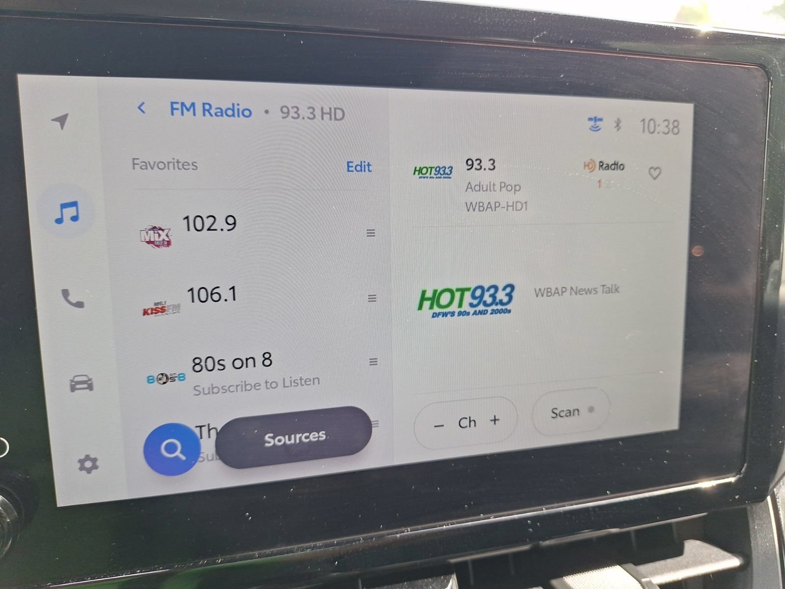 Used 2026 Toyota Corolla LE FWD image 24