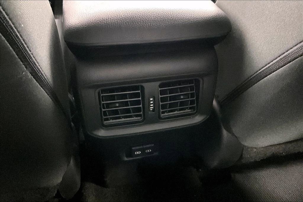Used 2024 Toyota RAV4 XLE image 31