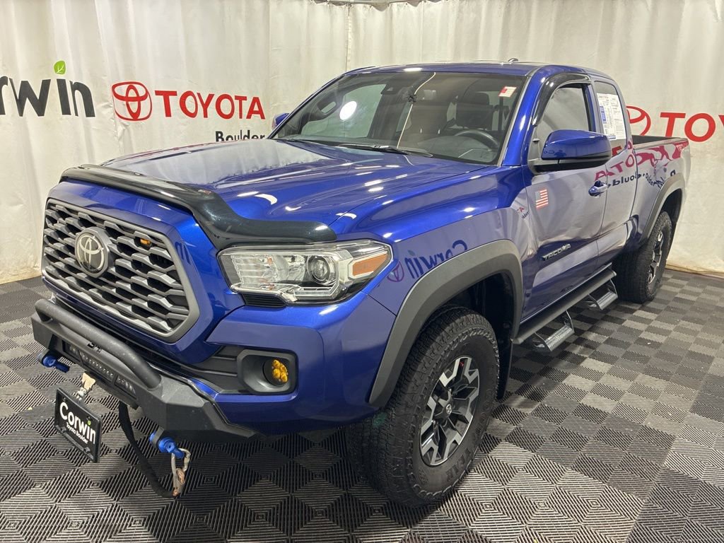 Used 2022 Toyota Tacoma TRD Off-Road w/ Black Out Package (TMS) AWD/4WD image 3
