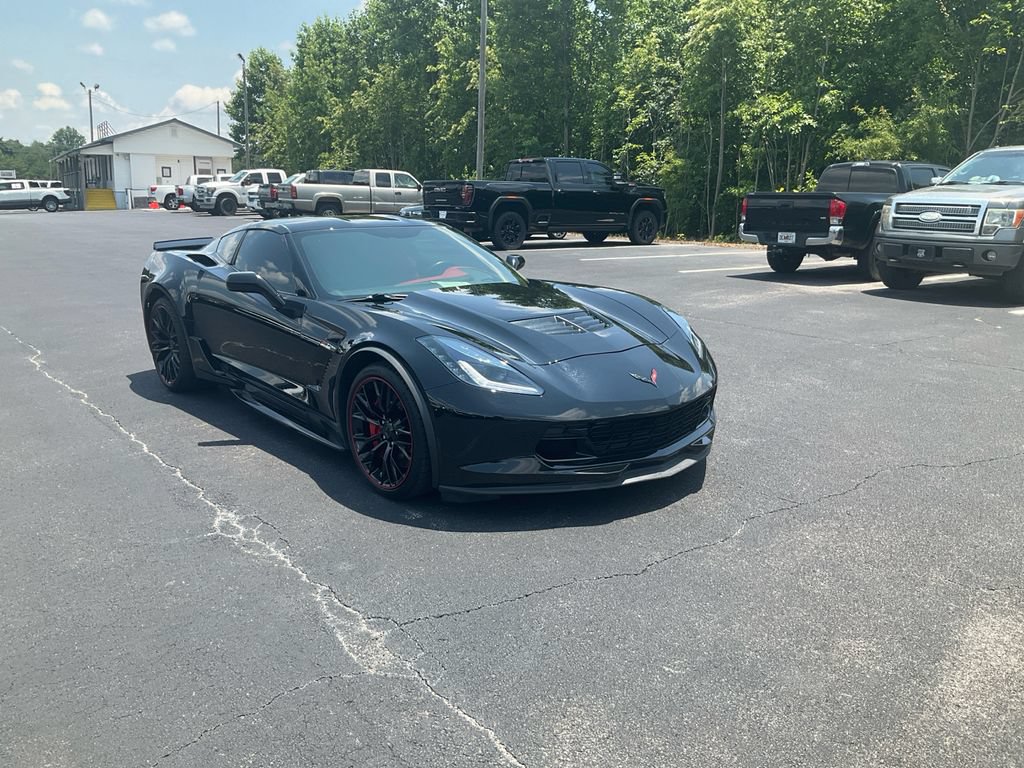 Used 2018 Chevrolet Corvette Z06 RWD image 3