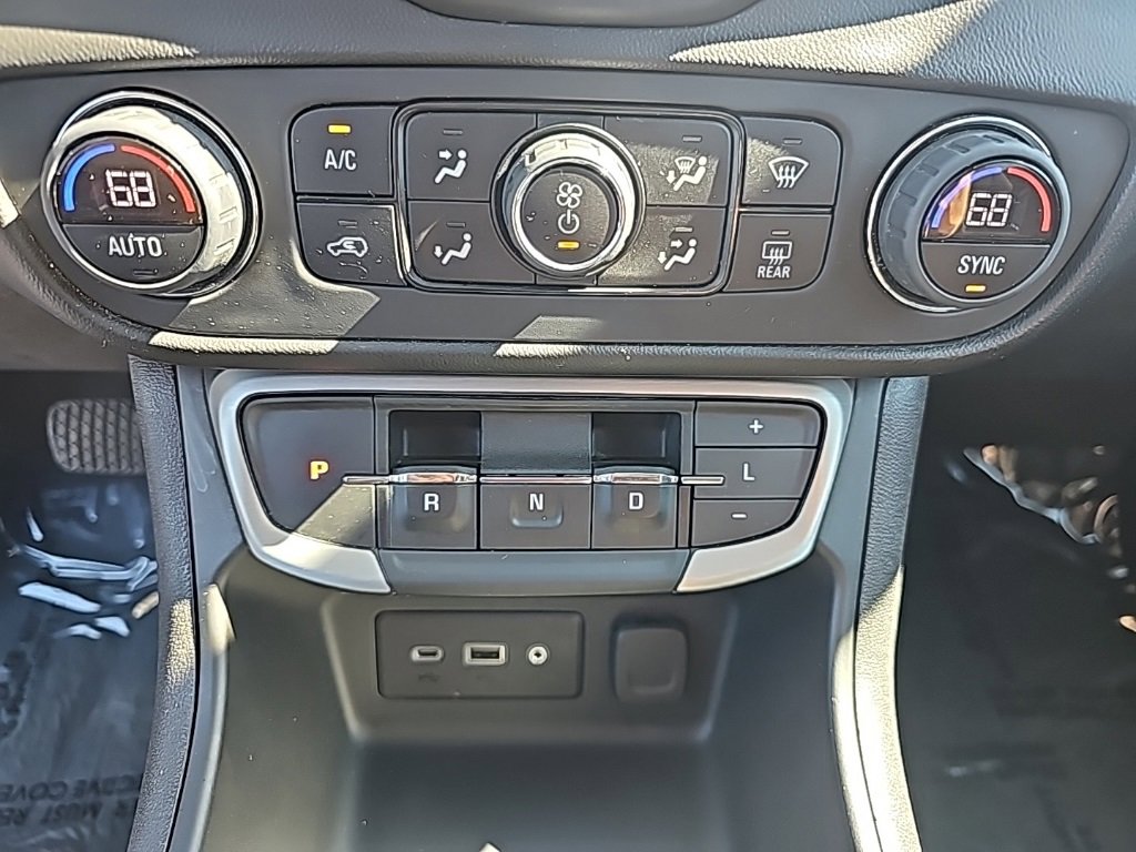 Used 2022 GMC Terrain SLE w/ Driver Convenience Package image 23