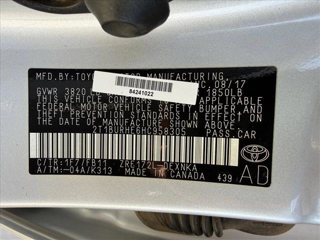 Used 2017 Toyota Corolla LE w/ Carpet Mat Package (TMS) FWD image 26