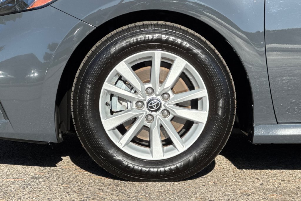 Used 2026 Toyota Camry LE FWD image 24