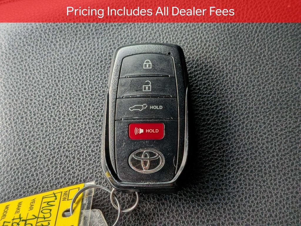 Certified 2025 Toyota 4Runner TRD Off-Road Premium AWD/4WD image 31
