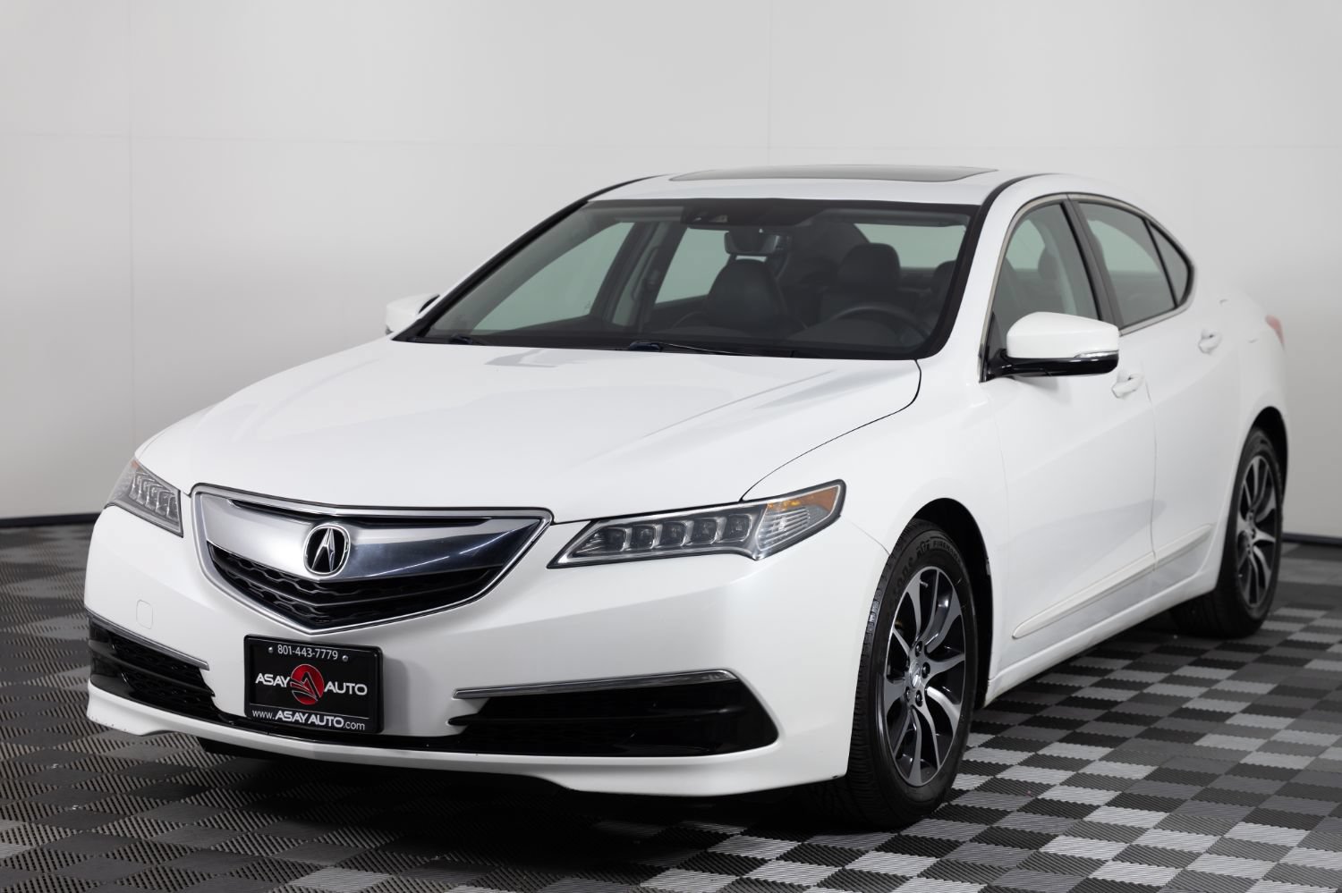 Used 2016 Acura TLX w/ Technology Package FWD image 2