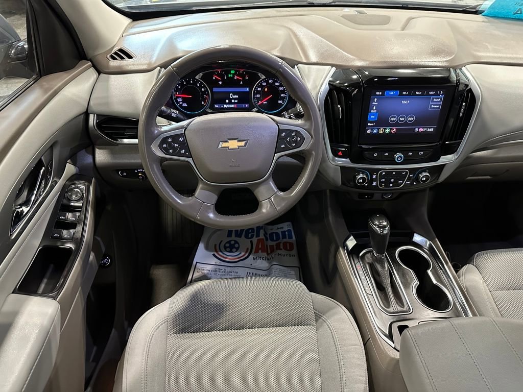 Used 2020 Chevrolet Traverse LT w/ Driver Confidence II Package AWD/4WD image 25