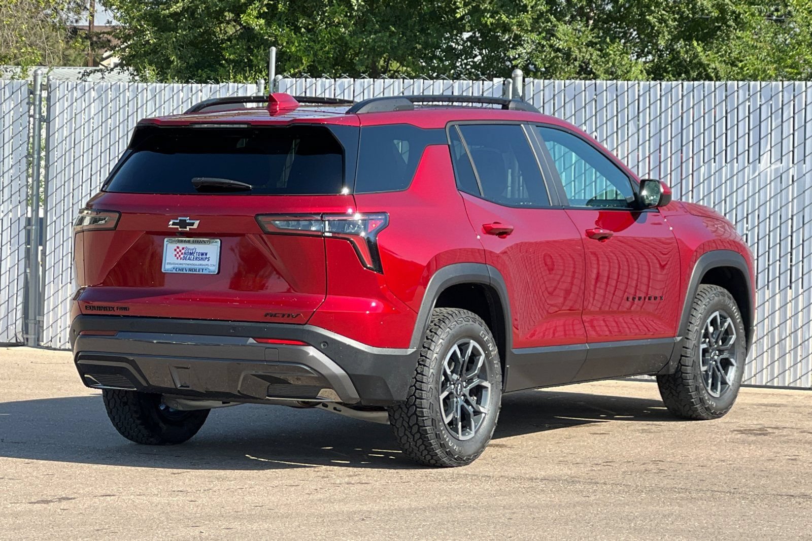 New 2026 Chevrolet Equinox ACTIV AWD/4WD image 4
