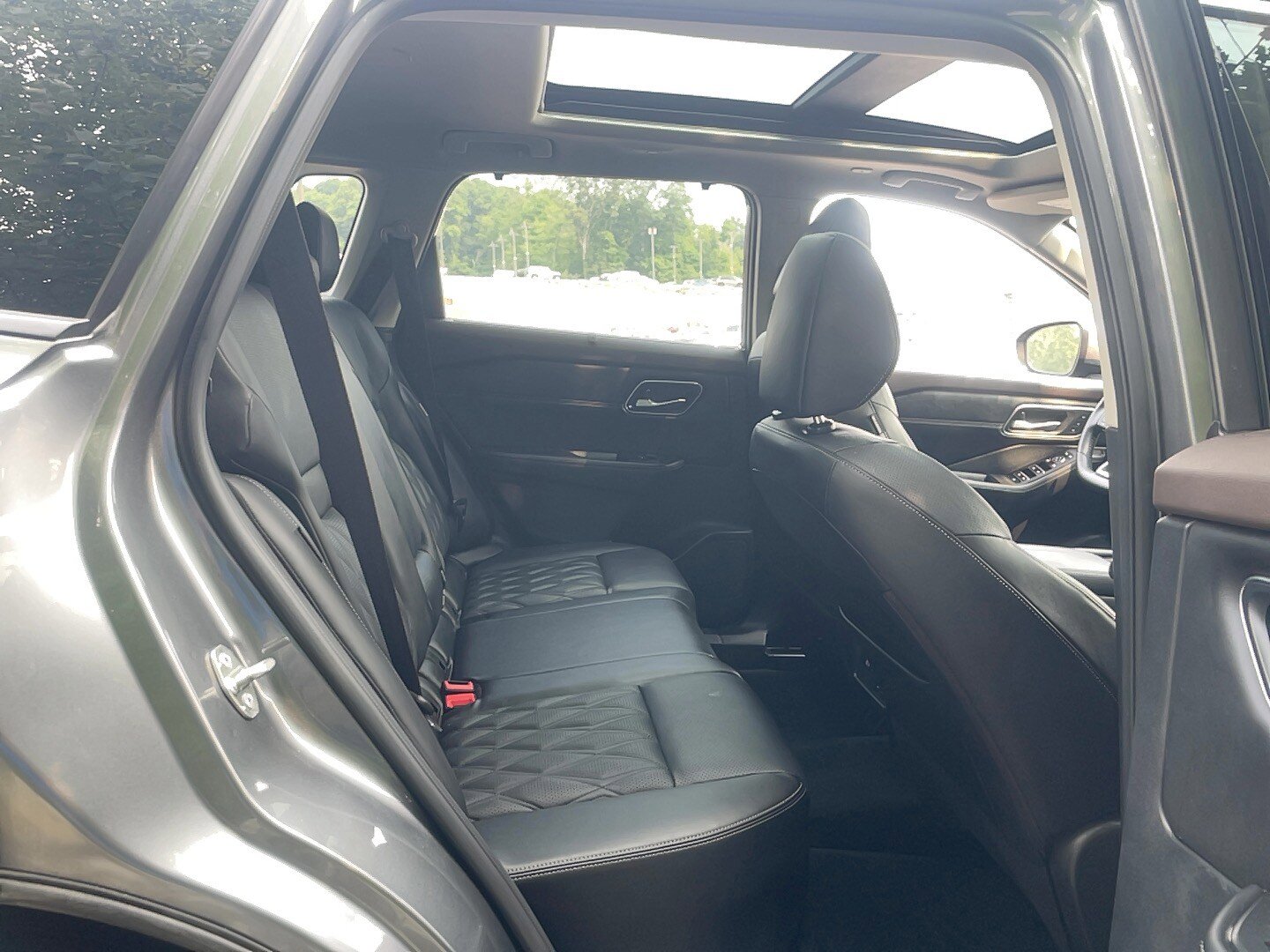 Used 2022 Nissan Rogue Platinum w/ Head-Up Display Package image 22