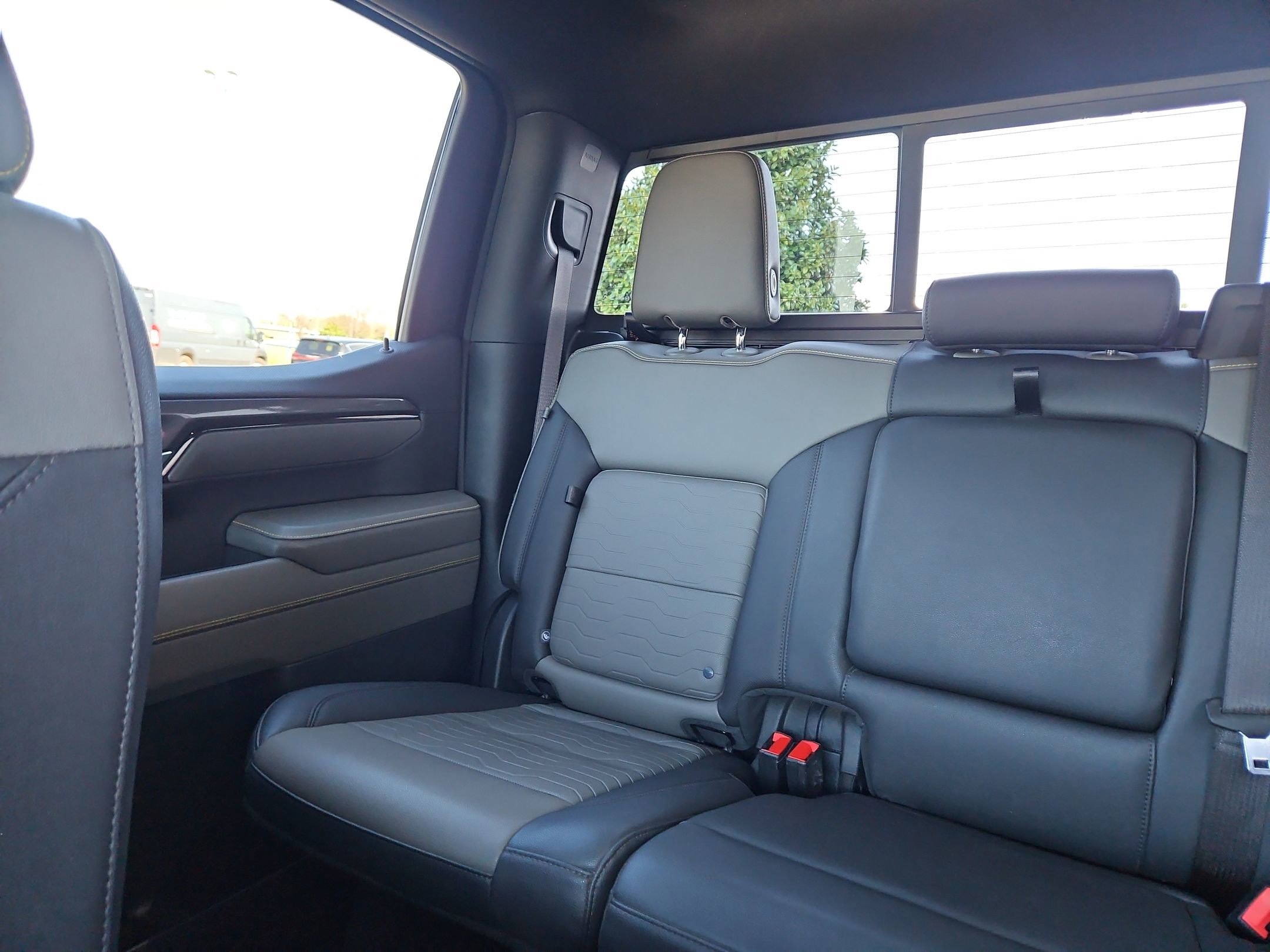 Used 2024 Chevrolet Silverado 1500 ZR2 w/ Technology Package image 12