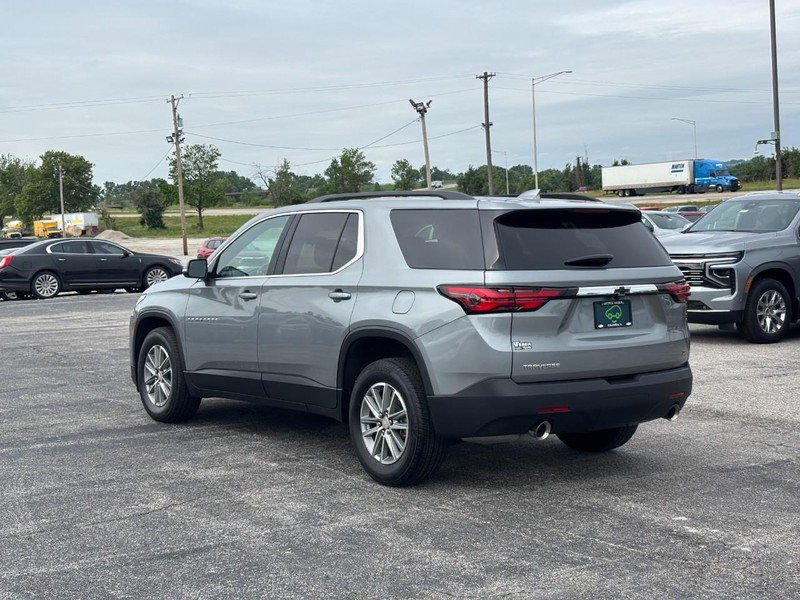 Certified 2023 Chevrolet Traverse LT FWD image 3