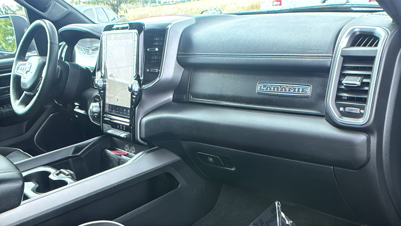 Used 2025 RAM 1500 Laramie AWD/4WD image 13