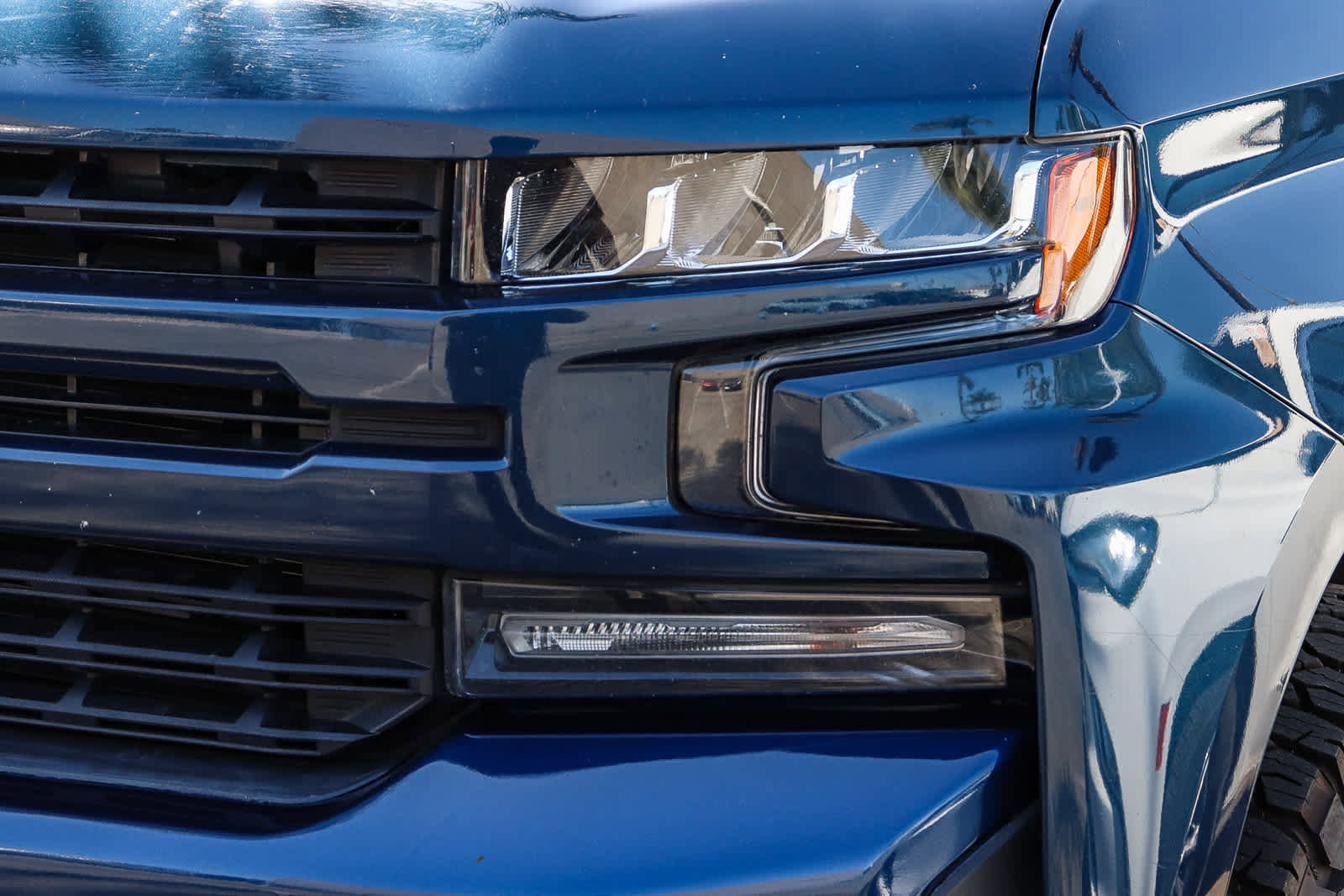 Used 2021 Chevrolet Silverado 1500 RST RWD image 2
