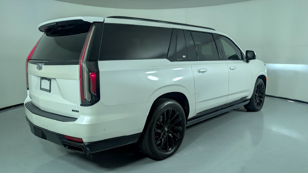 Used 2023 Cadillac Escalade ESV Sport Platinum w/ LPO, ONYX Package AWD/4WD image 6