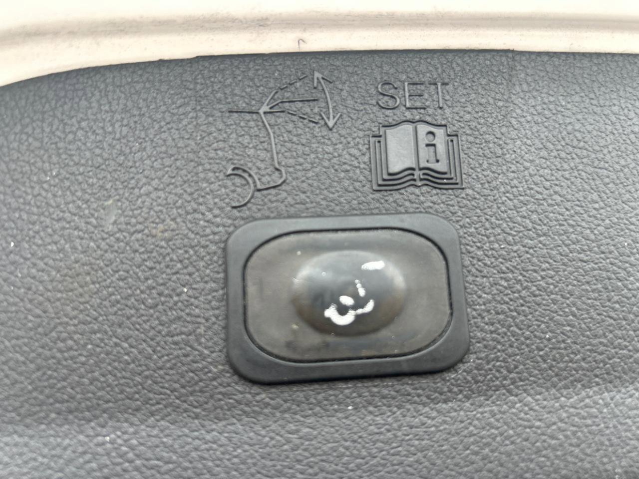 Used 2015 Ford Escape Titanium w/ Equipment Group 301A image 23