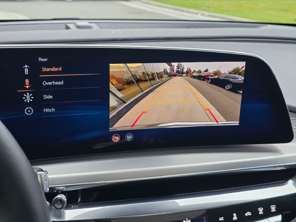 Certified 2025 Cadillac Lyriq Luxury AWD/4WD image 23