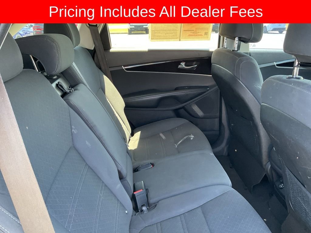 Used 2017 Kia Sorento FWD image 18