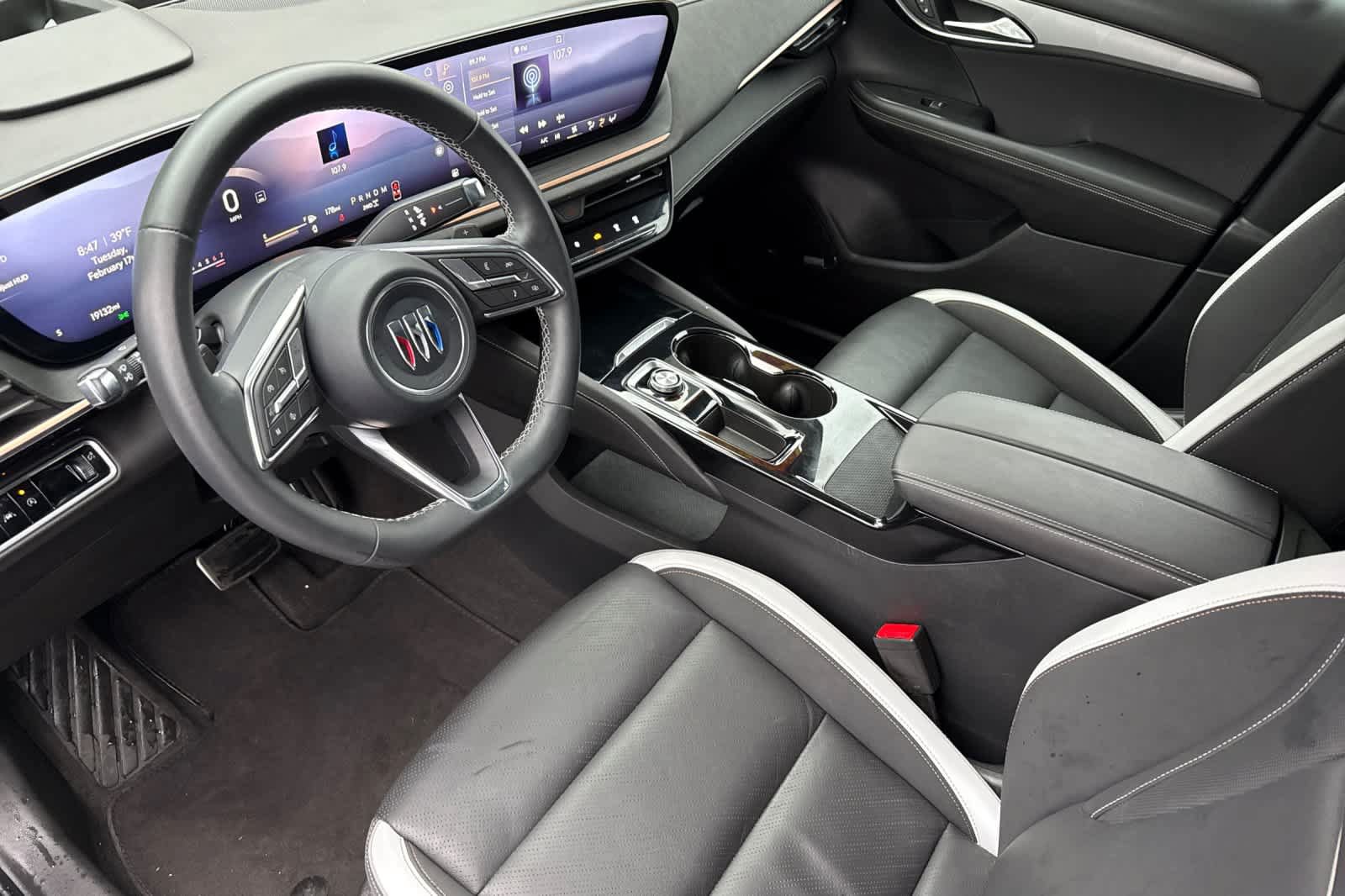 Used 2025 Buick Envision Sport Touring AWD/4WD image 10