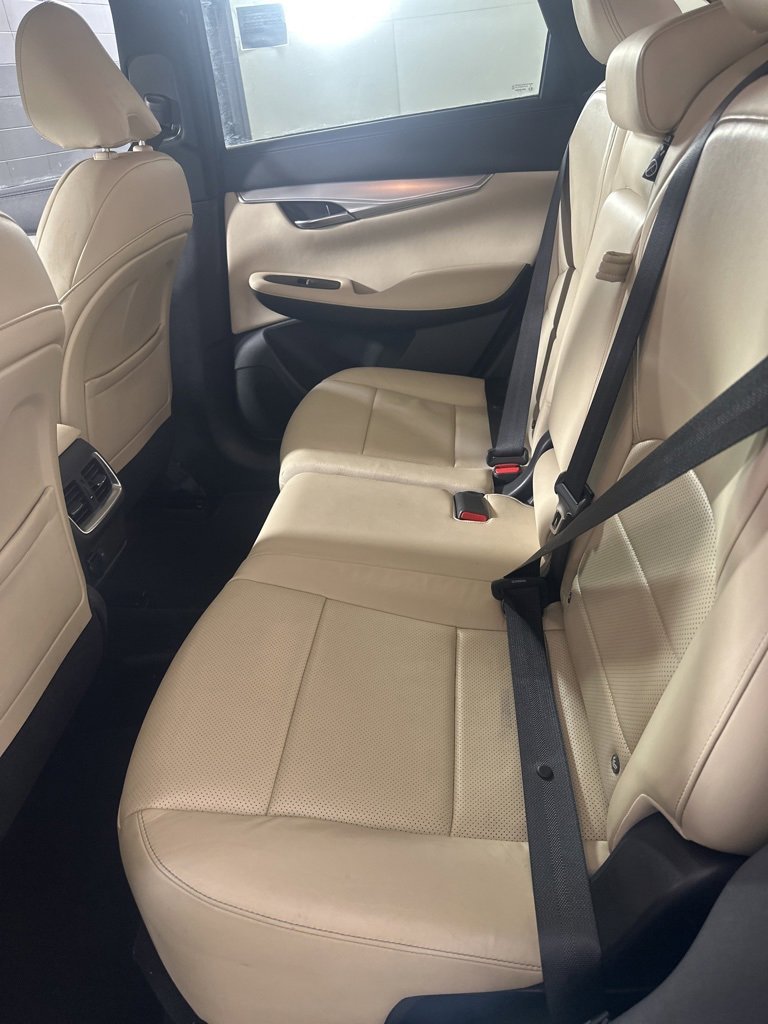 Used 2020 INFINITI QX50 Essential image 13