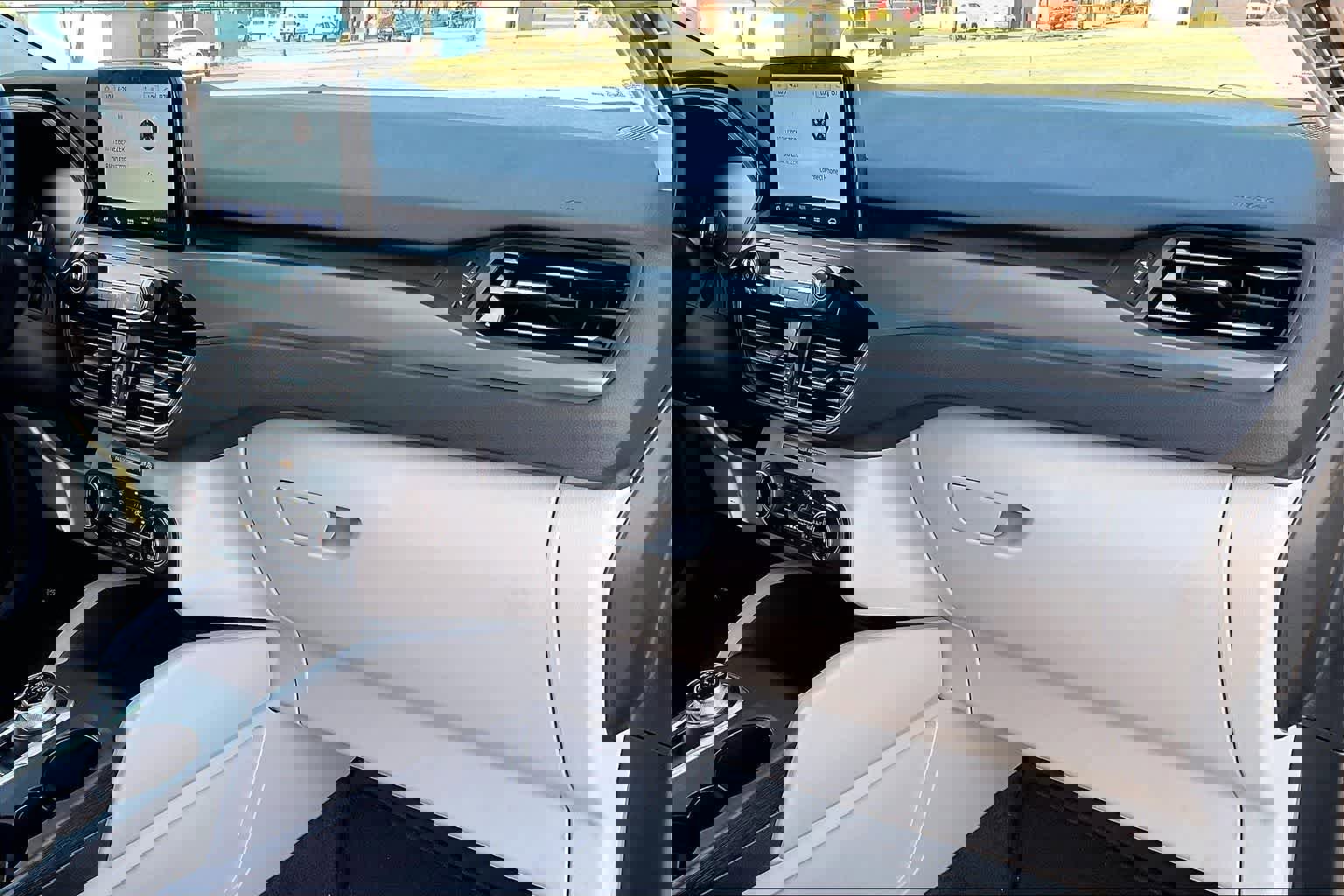 Used 2024 Ford Escape Active image 23