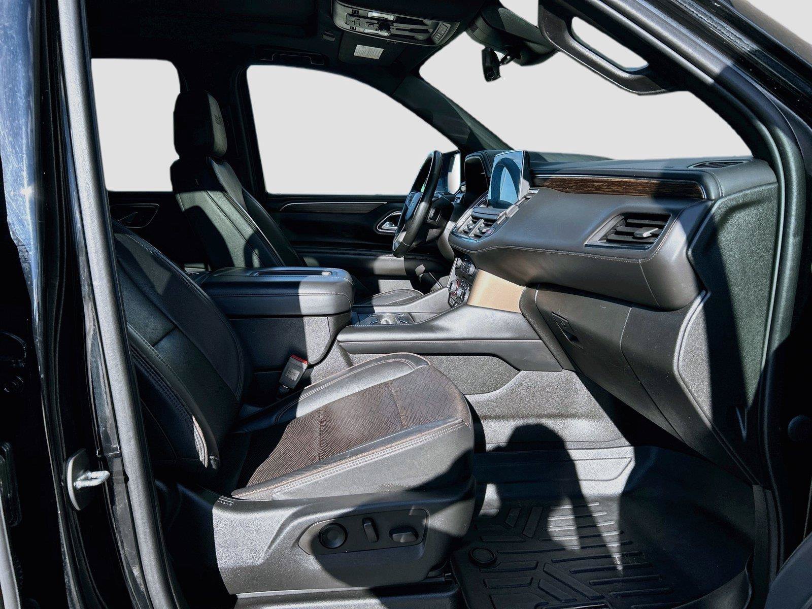 Used 2023 Chevrolet Tahoe High Country AWD/4WD image 18