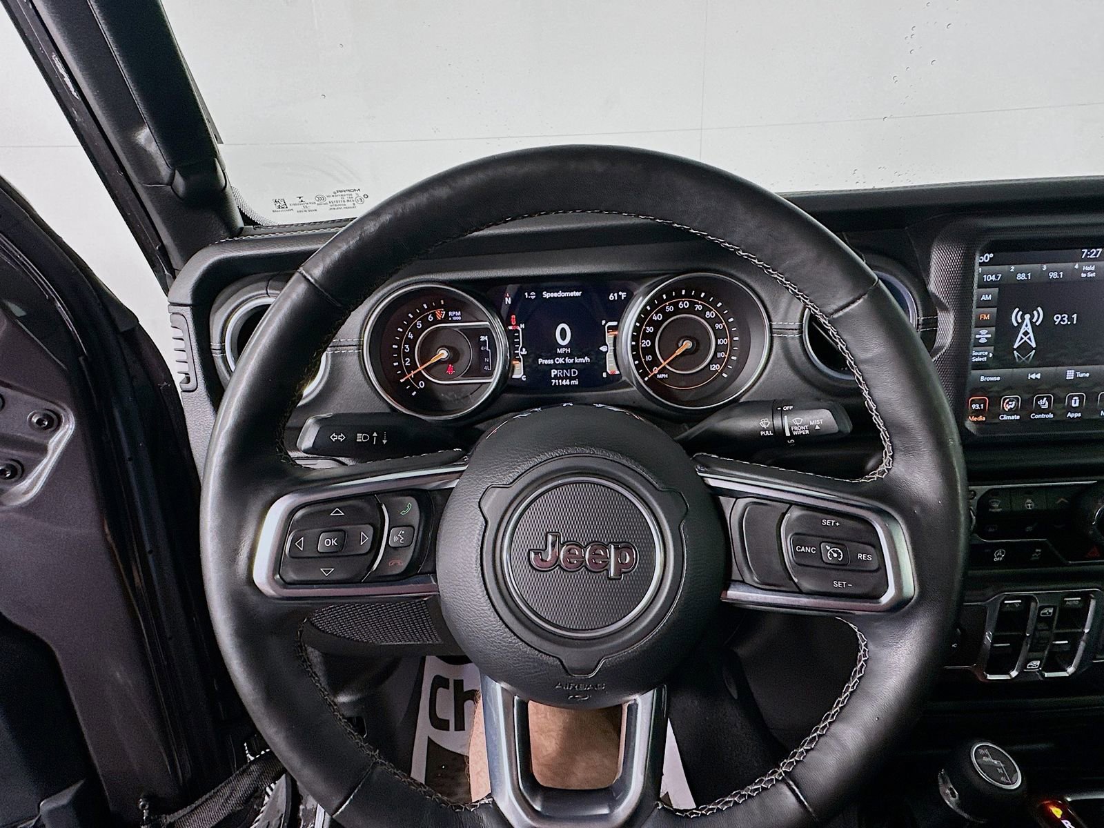 Used 2018 Jeep Wrangler Unlimited Sahara AWD/4WD image 11