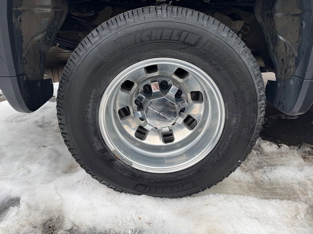 Used 2024 GMC Sierra 3500 Denali Ultimate AWD/4WD image 61