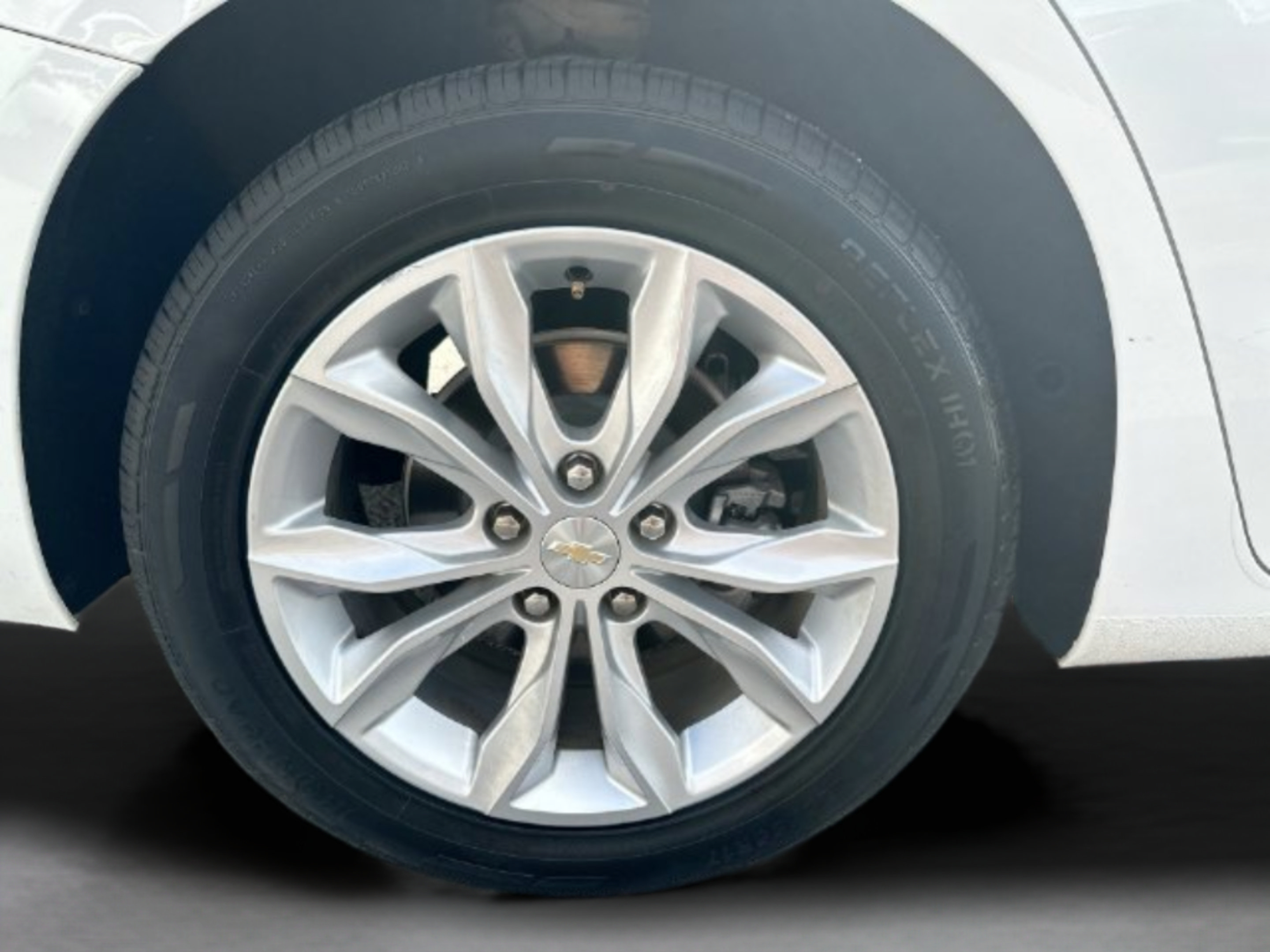 Used 2023 Chevrolet Malibu LT FWD image 25