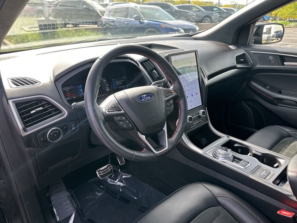 Used 2023 Ford Edge ST-Line w/ Class II Trailer Tow Package AWD/4WD image 41